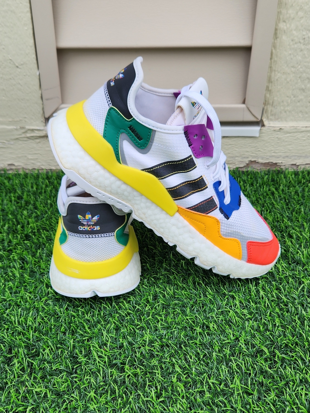 adidas originals Nite Jogger Pride FY9023 SIZE 9.5